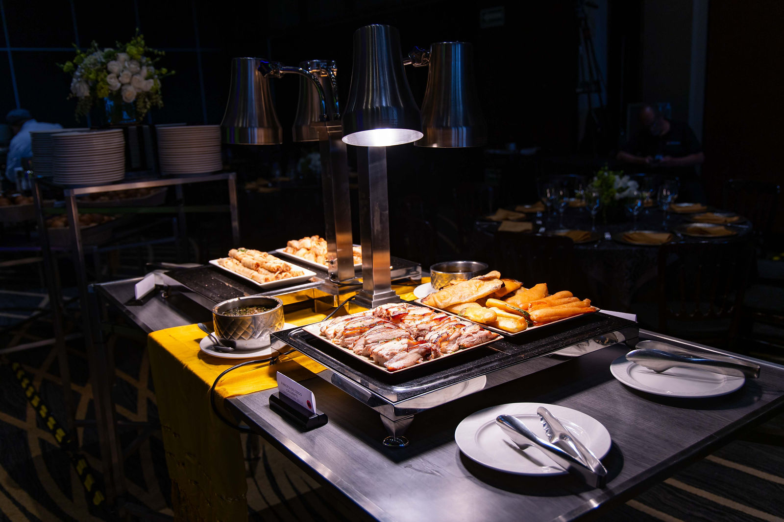 Evento empresarial con escenografía personalizada